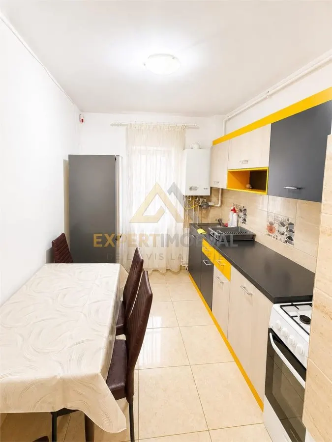 Apartament de inchiriat 2 camere zona Universitatea de Litere, 320 euro - foto 1
