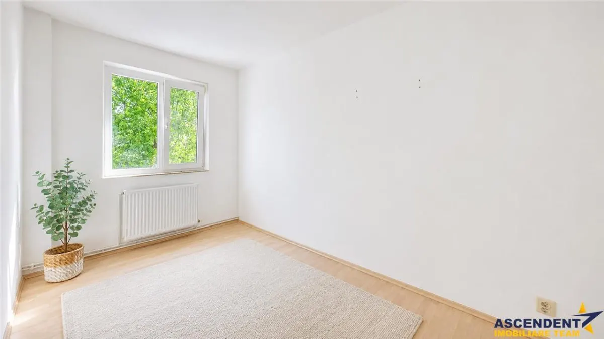 Proprietate, decomandat structurata, etaj1, pe 3 camere, Sacele, Brasov - foto 7