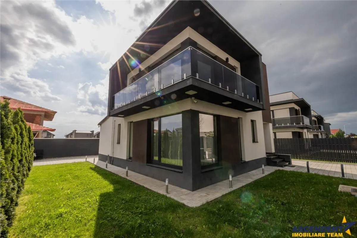 Vila Glamour, incalzire pardoseala, gradina privata, ready to move, Sanpetru, Brasov - foto 2