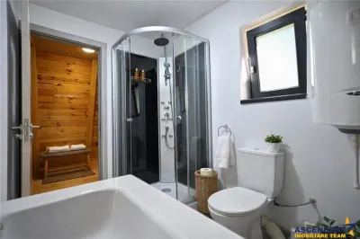 In incantare peisagistica,rafinata cabana, echipata,Moieciu,Bran,Brasov - foto 9