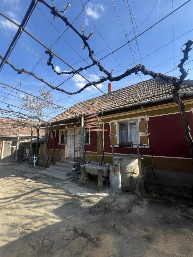 Casa cu teren de 2300 mp in Almasul Mare Bihor - foto 3