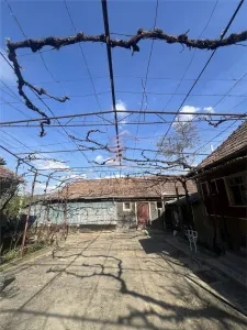 Casa cu teren de 2300 mp in Almasul Mare Bihor - foto 4