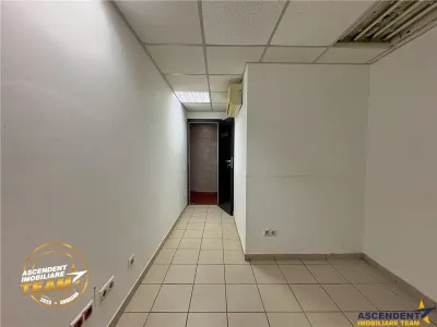 Locatie centrala cu front stradal amplu, ideala pentru birou, sediu firma sau spatiu comercial, Sfantu Gheorghe. - foto 21