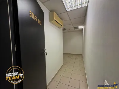 Locatie centrala cu front stradal amplu, ideala pentru birou, sediu firma sau spatiu comercial, Sfantu Gheorghe. - foto 22
