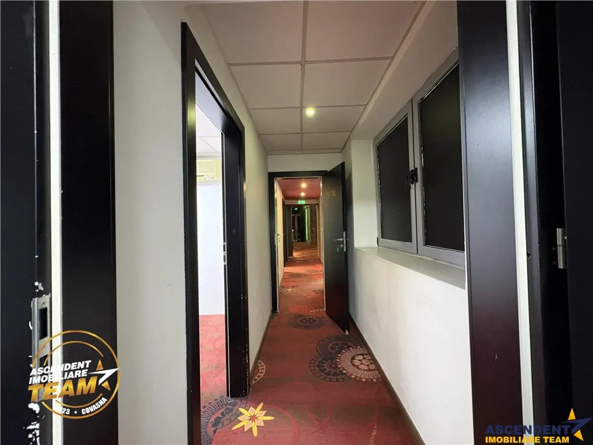 Locatie centrala cu front stradal amplu, ideala pentru birou, sediu firma sau spatiu comercial, Sfantu Gheorghe. - foto 4