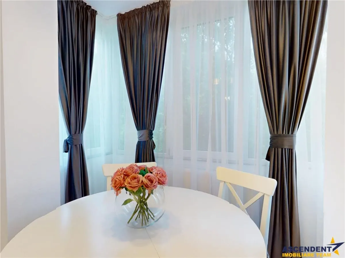 Rezidential/ Investitional, renovat,echipat,  etaj 2, design cu detalii unice,Centrul Civic - foto 9