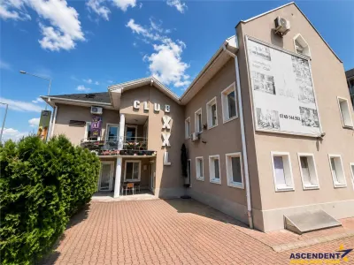 Cladire comerciala reprezentativa, 670 mp, vizibilitate, parcare proprie, vitrinaj stradal si potential multiplu, Targu Mures. - foto 14