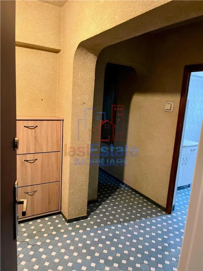 Ocazie - Apartament 3 camere zona Targu Cucu - foto 3