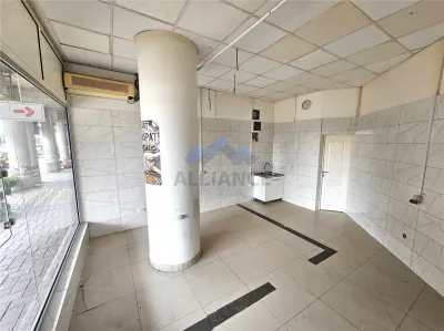 Spatiu comercial stradal, 51mp, bd. Independentei - foto 3