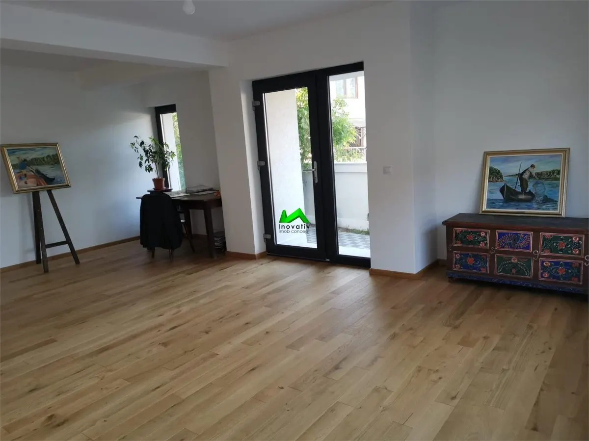 Casa individuala de vanzare 7 camere Sibiu Selimbar - foto 4