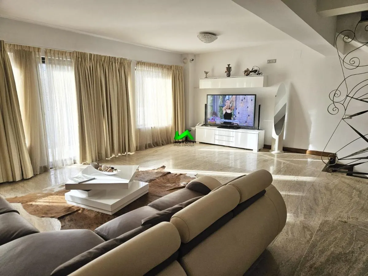 Casa de vanzare  TOWNHOUSE garaj Sibiu Strand - foto 1