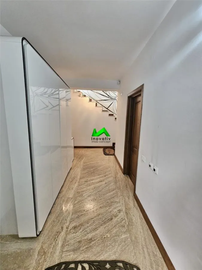 Casa de vanzare  TOWNHOUSE garaj Sibiu Strand - foto 9