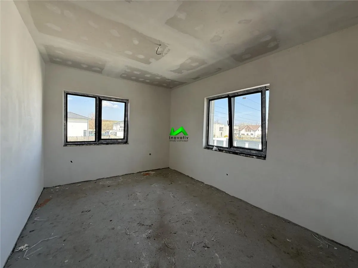 Casa de vanzare 4 camere 420mp teren Sibiu Selimbar - foto 4