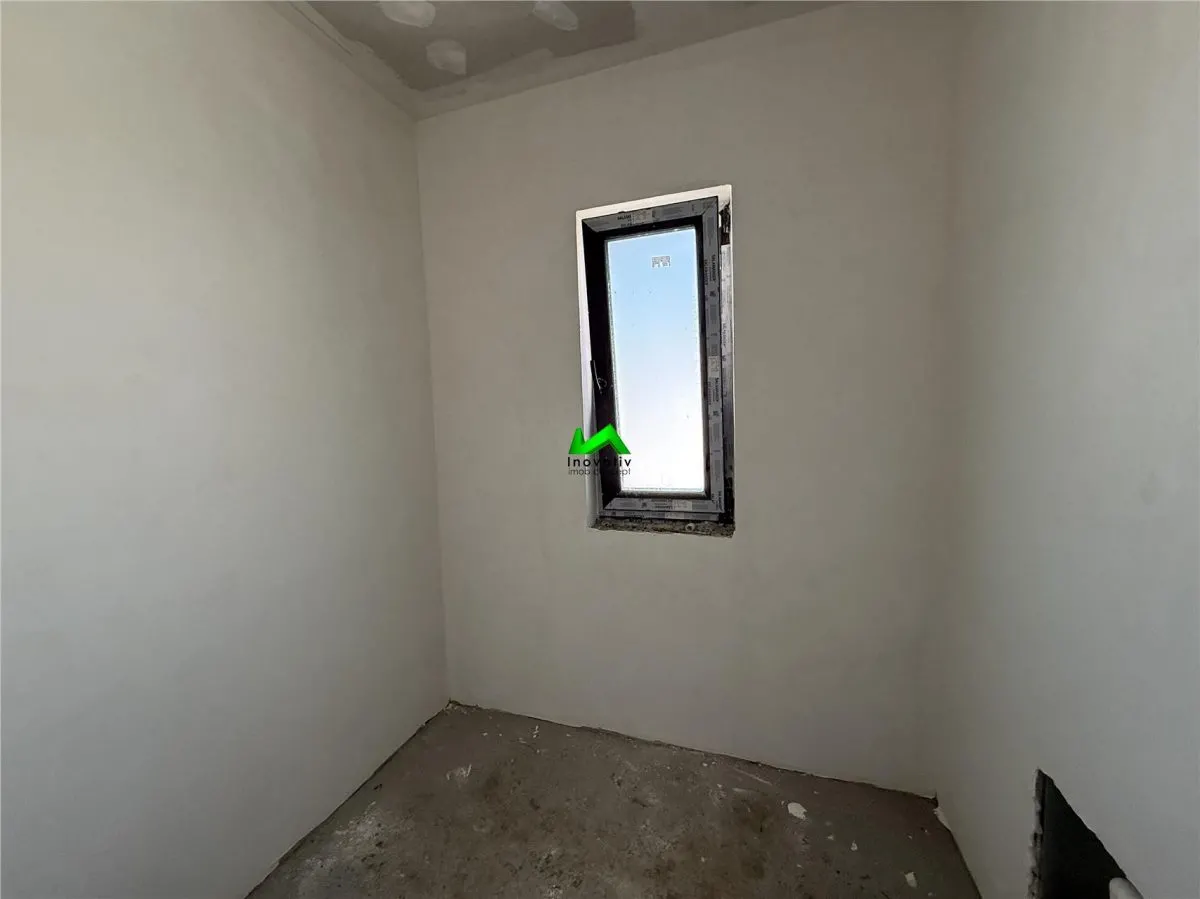 Casa de vanzare 4 camere 420mp teren Sibiu Selimbar - foto 5
