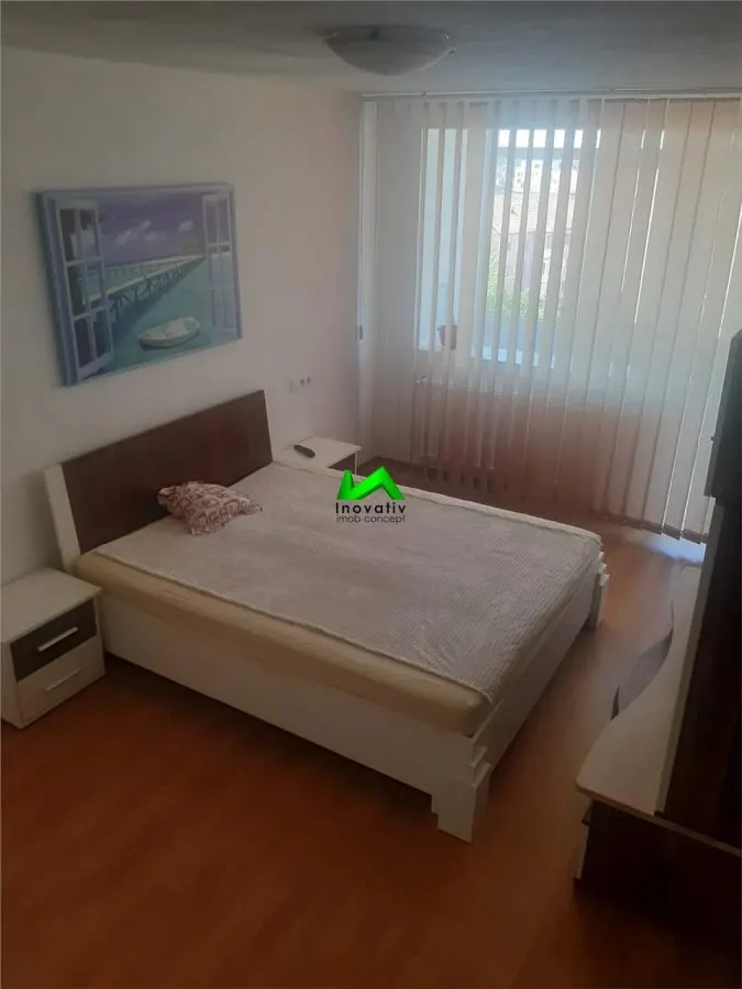 Apartament de vanzare 3 camere pivniță Sibiu Mihai Viteazul - foto 5