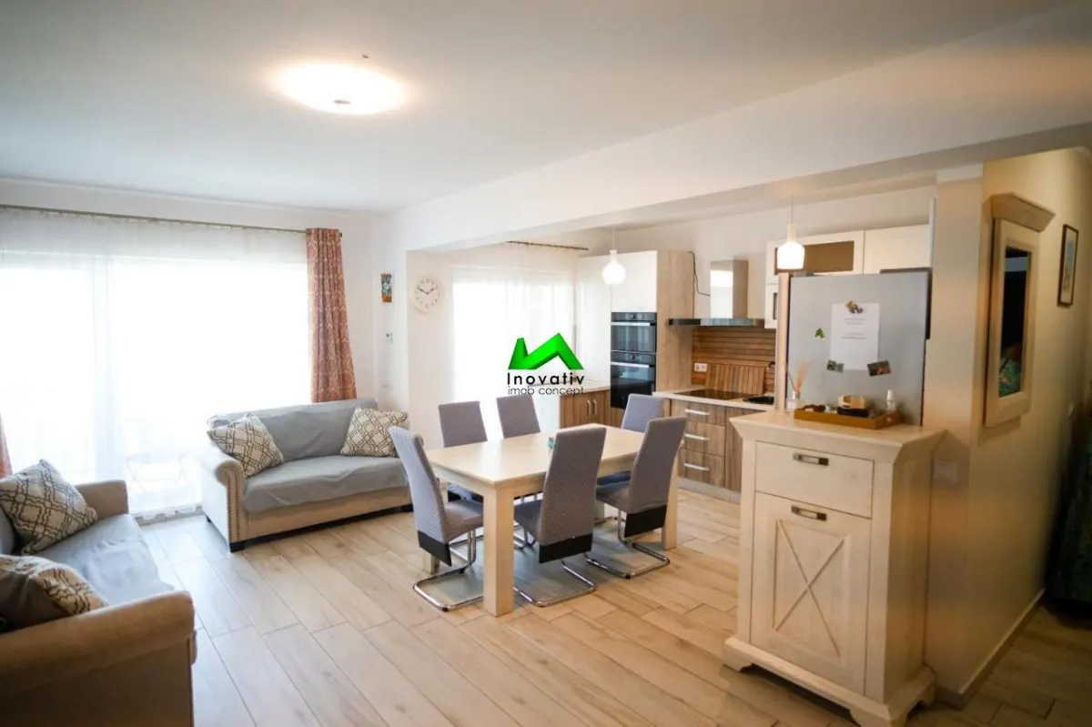 Apartament de vanzare 3 camere 2 bai Sibiu Liviu Ciulei - foto 2