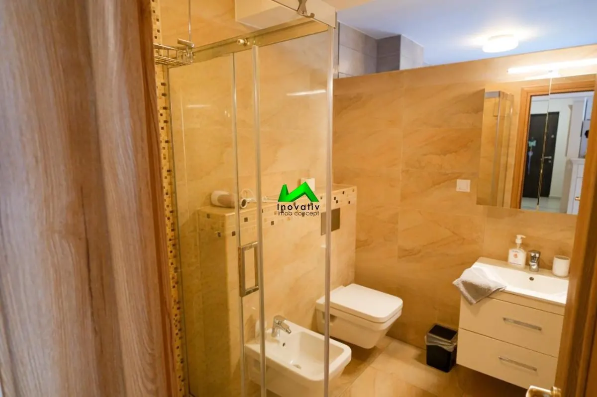 Apartament de vanzare 3 camere 2 bai Sibiu Liviu Ciulei - foto 6