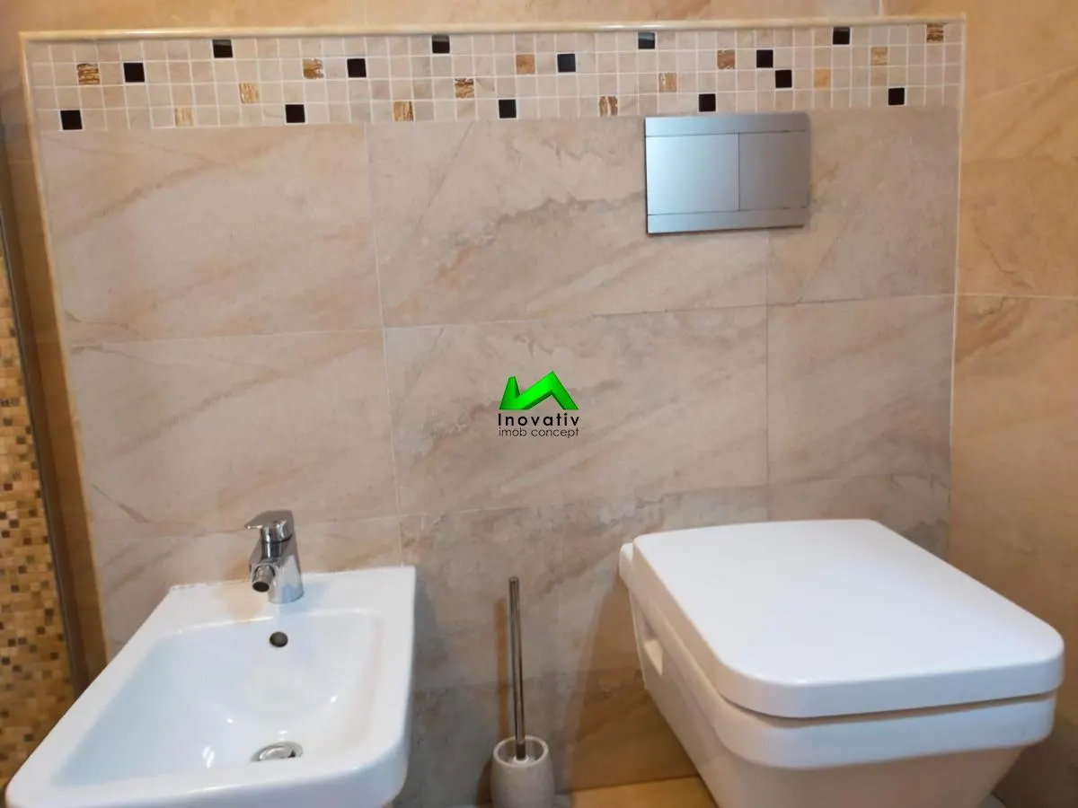 Apartament de vanzare 3 camere 2 bai Sibiu Liviu Ciulei - foto 8