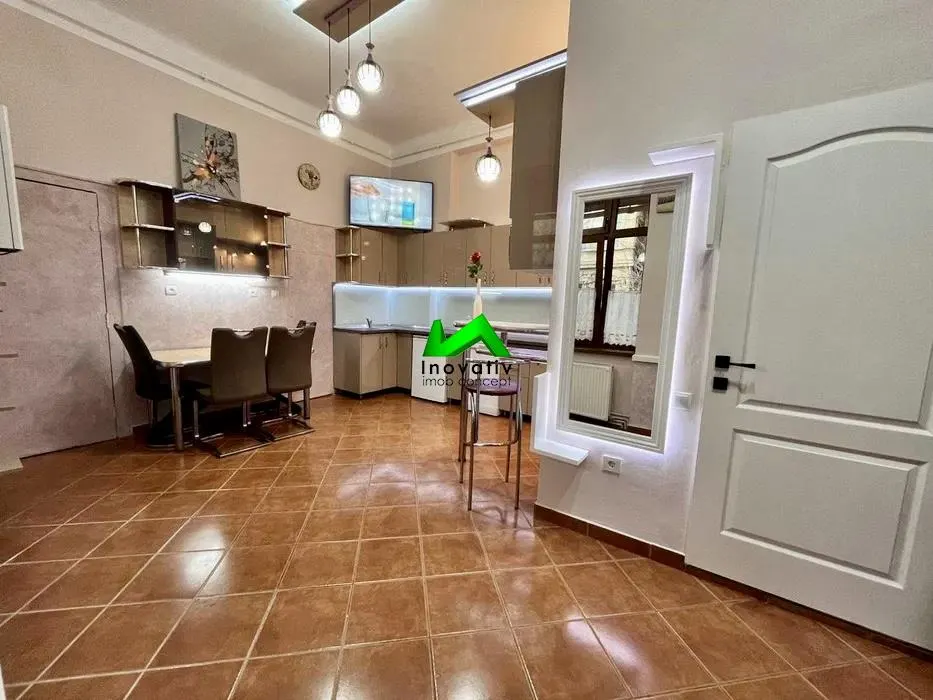 Apartament de inchiriat la casa 3 camere parcare Sibiu Central - foto 3
