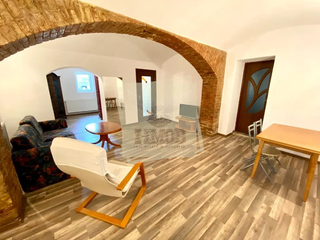 Apartament la vila 82 mp utili 2 camere 2 bai in Parcul Sub Arini - foto 2