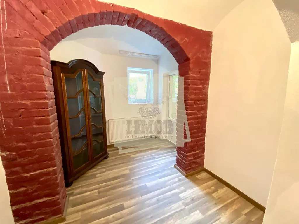 Apartament la vila 82 mp utili 2 camere 2 bai in Parcul Sub Arini - foto 9