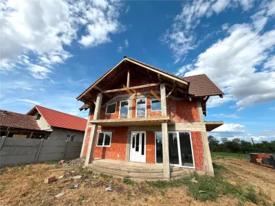 CASA CU ETAJ | TEREN 1439 MP | ZONA INAND | BIHOR - Inand