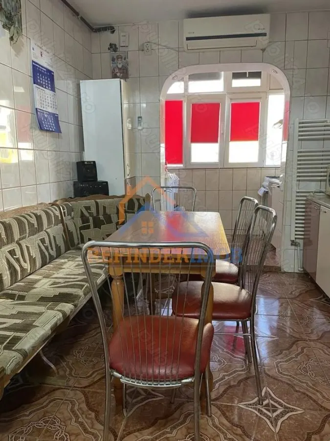 Apartament de vanzare cu 3 camere, zona Barca,68mp - foto 3