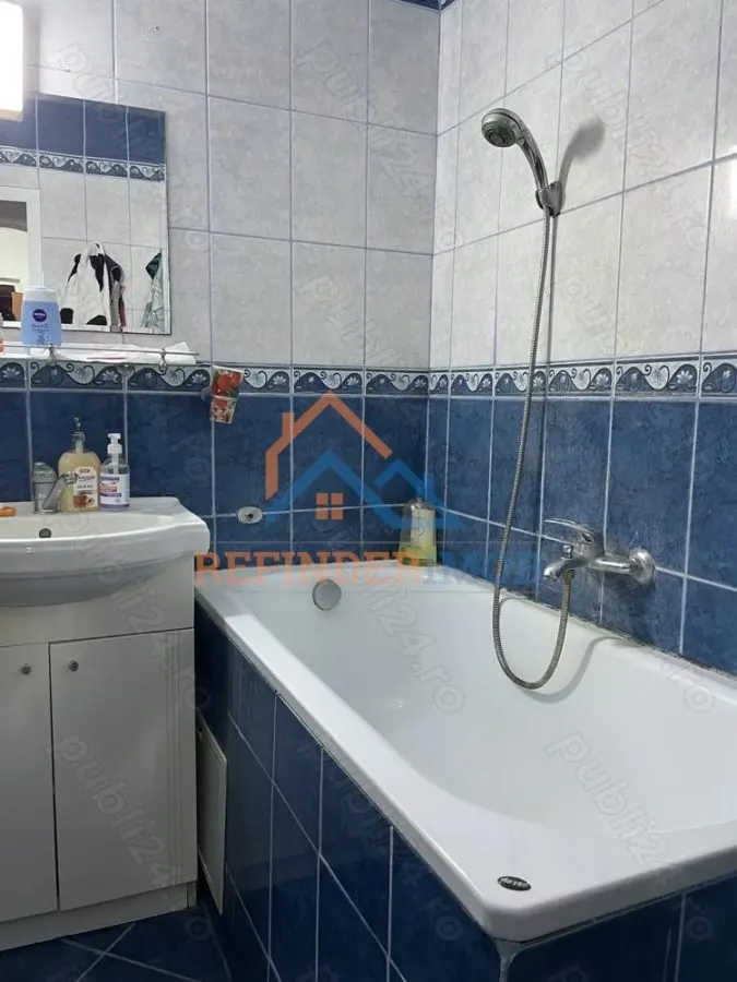 Apartament de vanzare cu 3 camere, zona Barca,68mp - foto 5