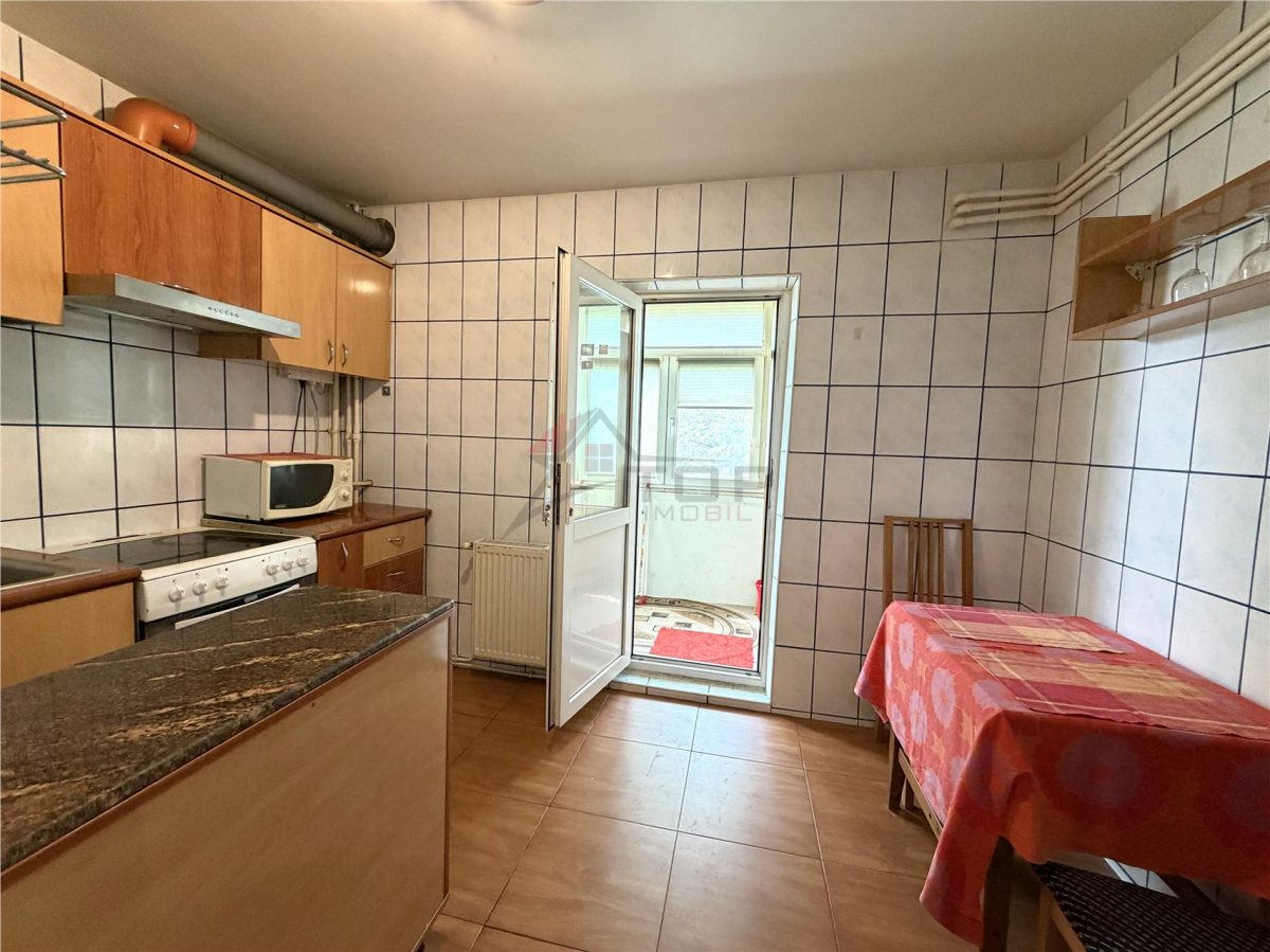 Apartament 3 camere decomandat, 2 bai, etajul 2- Nicolina - foto 8