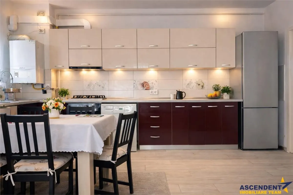 Apartament trei camere, decomandat, etaj2, Maurer Tractorul, Brasov - foto 3