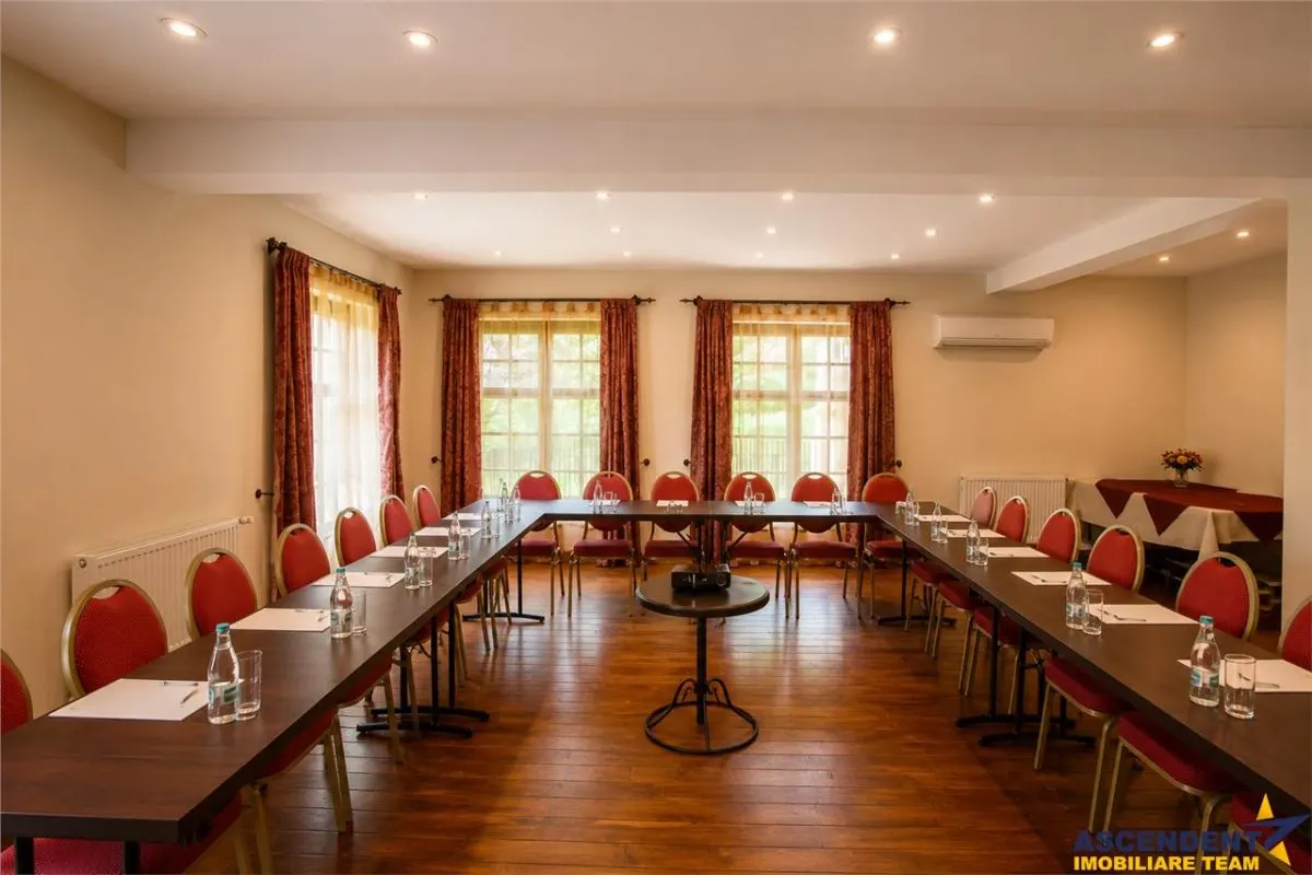 Hotel boutique:restaurant,spa,domeniu de 4.300 mp,5 minute de Castelul Bran,oportunitate premium HoReCa - foto 13