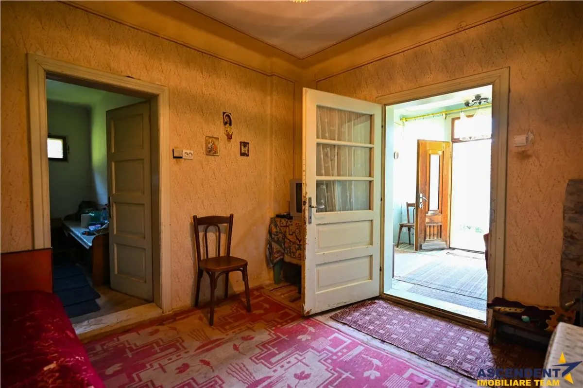 FILM! Proprietate autentica, Bran-Simon, 4.300 mp teren, casa traditionala + anexe - foto 11