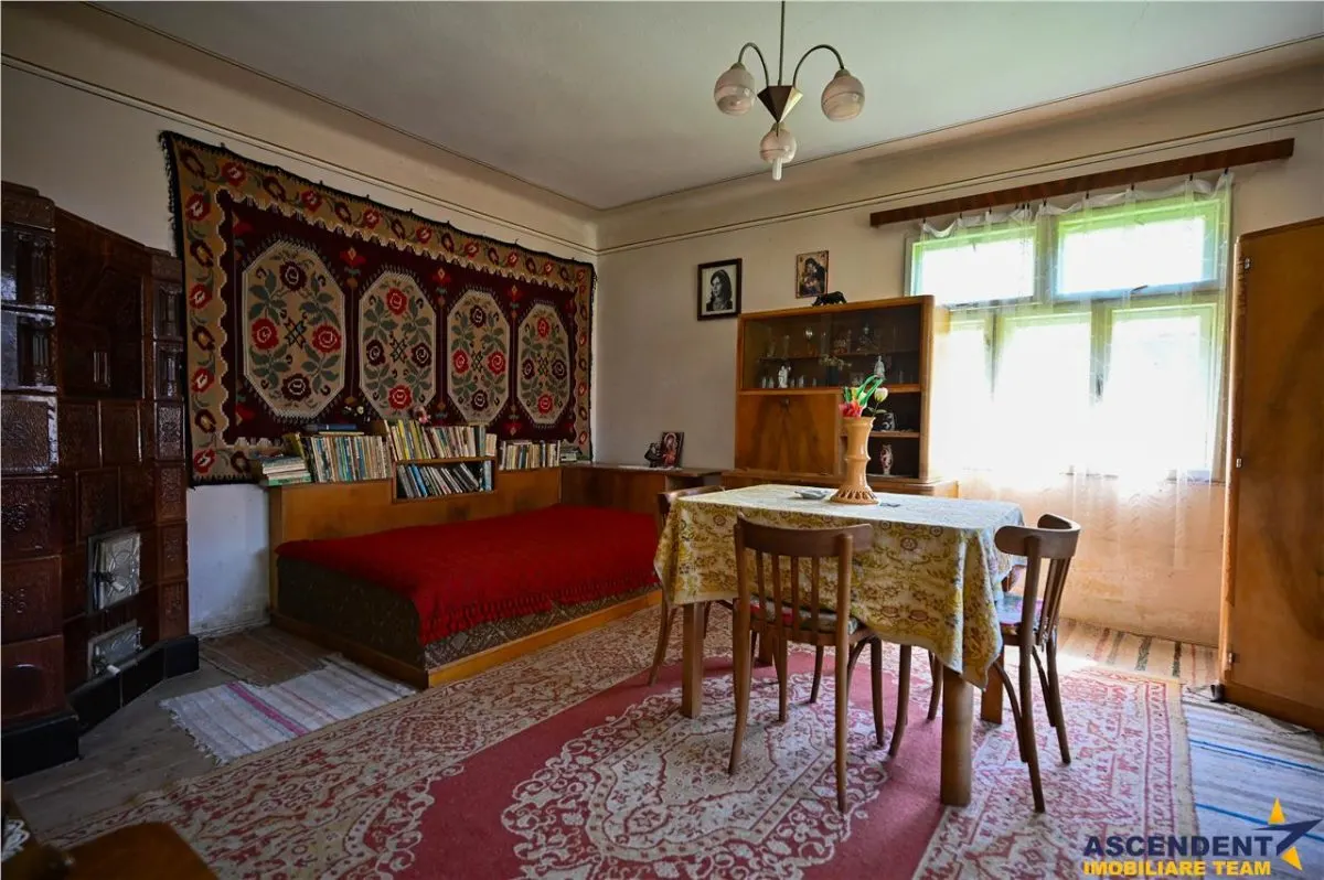 FILM! Proprietate autentica, Bran-Simon, 4.300 mp teren, casa traditionala + anexe - foto 16