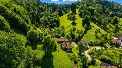 FILM! Proprietate autentica, Bran-Simon, 4.300 mp teren, casa traditionala + anexe - foto 7
