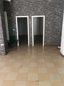 Spatiu comercial - zona excelenta - centrala proprie - aer conditionat - trifazic - foto 4