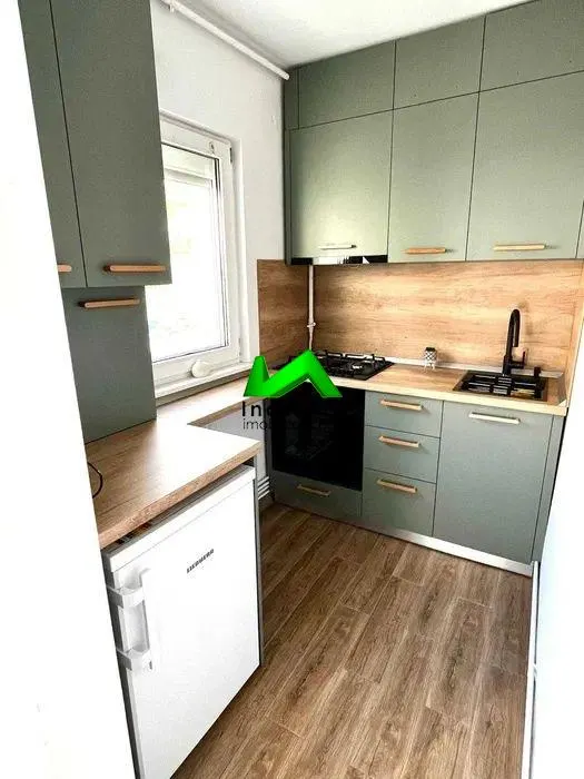 Garsoniera spatiosa birou de inchiriat Sibiu Bld Victoriei - foto 3