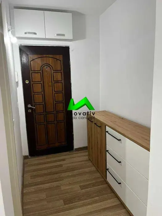 Garsoniera spatiosa birou de inchiriat Sibiu Bld Victoriei - foto 6
