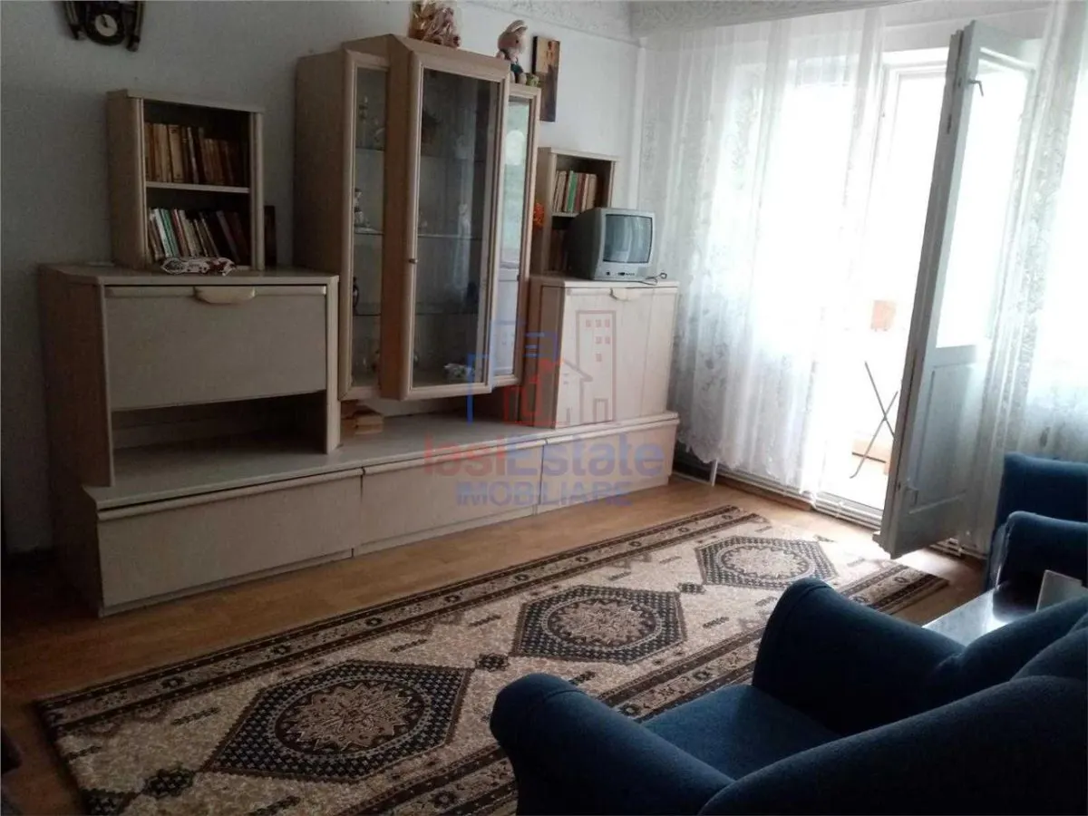 Apartament 3 camere la etajul 1 intr-o zona linistita din Pacurari - foto 1