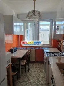 Apartament 3 camere decomandat Berceni etaj 8 - foto 1