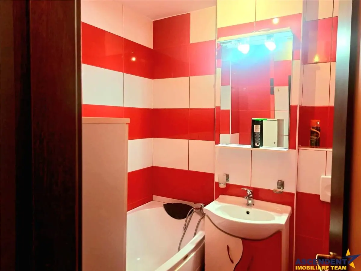 Apartament generos 3 camere de inchiriat, in zona apreciabila, Nicolae Iorga, Sf. Gheorghe - foto 16