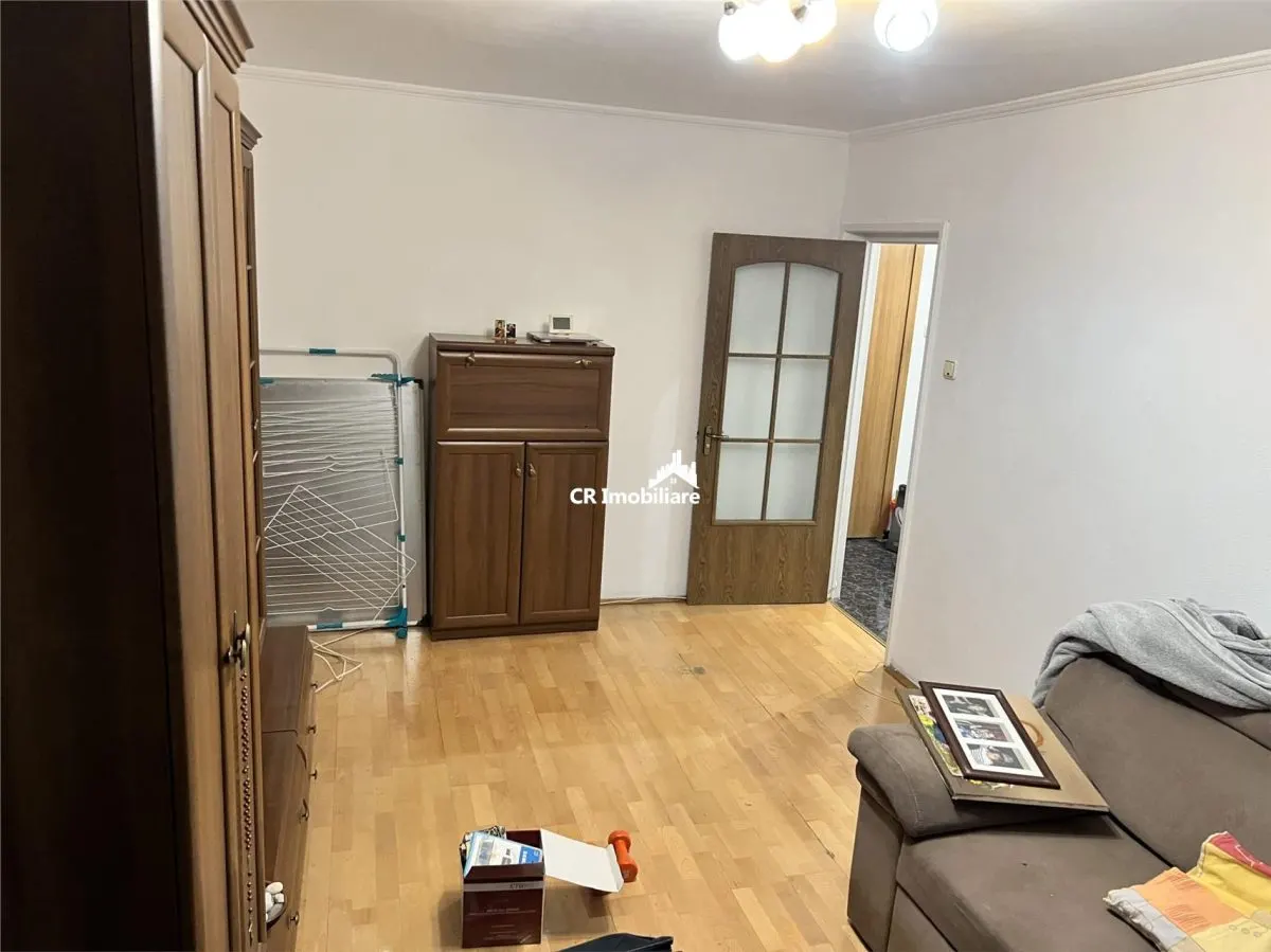 Apartament 3 camere Dristor cu Centrala Proprie - foto 2