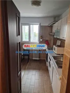 Apartament 2 camere decomandat Crangasi/ etaj 5/parcare - foto 5