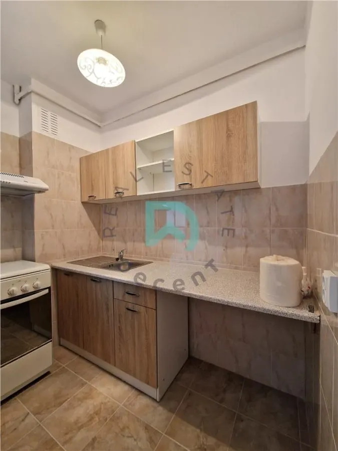 Garsoniera, renovata, Tractorul, Brasov - foto 3