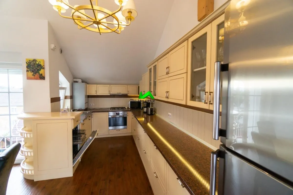 Penthouse de inchiriat 3 camere terasa Sibiu Dumbravii Sub Arini - foto 5