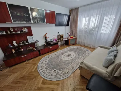 Apartament 2 camere decomandat, etaj 1, Mircea cel Bătrân â€“ 55 mp - Iasi