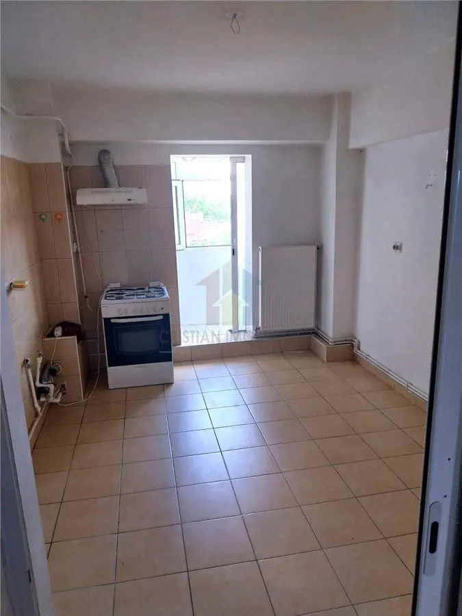 SPATIOS! Apartament 3 Camere, zona catedrala 82 mp - foto 5