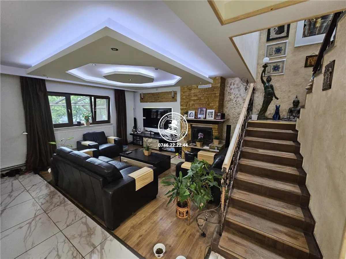 Vila 5 camere, 696 mp teren, Piscina - Aroneanu , Iasi - foto 1