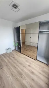 Apartament 4 camere Astra-piata,etajul 4,mobilat,137000 Euro - foto 2