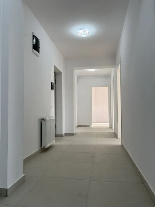 Apartament 3 camere Tractorul- Mosaic Residence , liber , 169500 Euro - foto 2