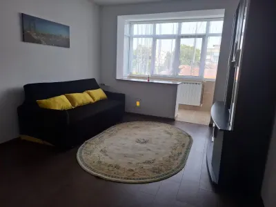 Inchiriere apartament  2 camere zona  Democratiei - Ploiesti